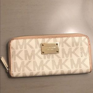 Michael Kors wallet